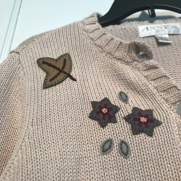 Vintage Cozy Ramie Cotton Blend Cardigan Fall Leaves Appliqué - Picture 2 of 10